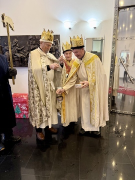 Ravenski koledniki zazveneli v Mestni hiši 6. 1. 2026 (14)